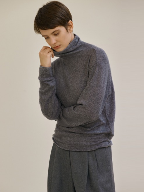 Loose fit turtle neck (grey)